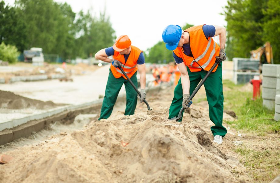 How Can Companies Easily Hire Skilled Manpower From India for Gulf, Europe, and Russia?